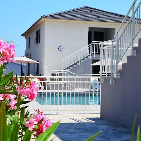 Апартаменты Les Brises De Mer.3 *
